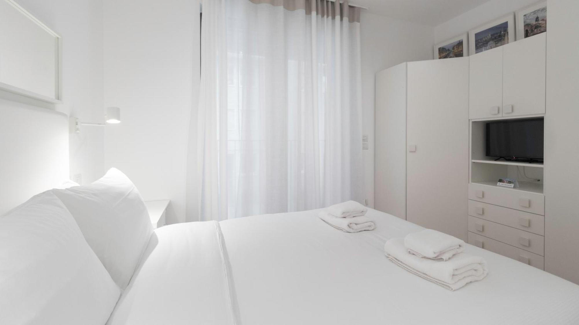 Italianway - Compagnoni 12 - Suite Mirabel Мілан Екстер'єр фото