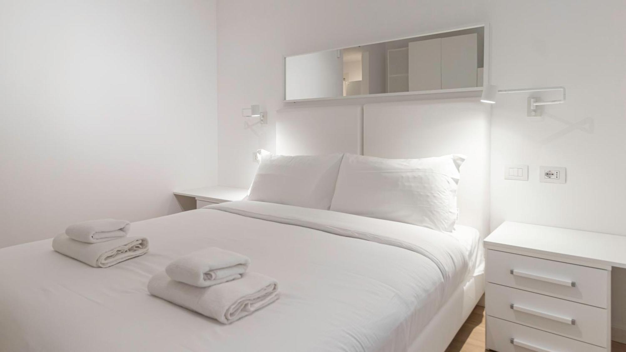 Italianway - Compagnoni 12 - Suite Mirabel Мілан Екстер'єр фото